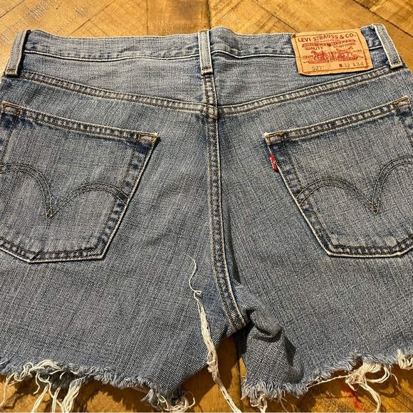 Levi’s cut off 527 shorts sz 32 - Picture 1 of 7